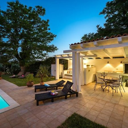 Villa Vigneri Novigrad  Luaran gambar