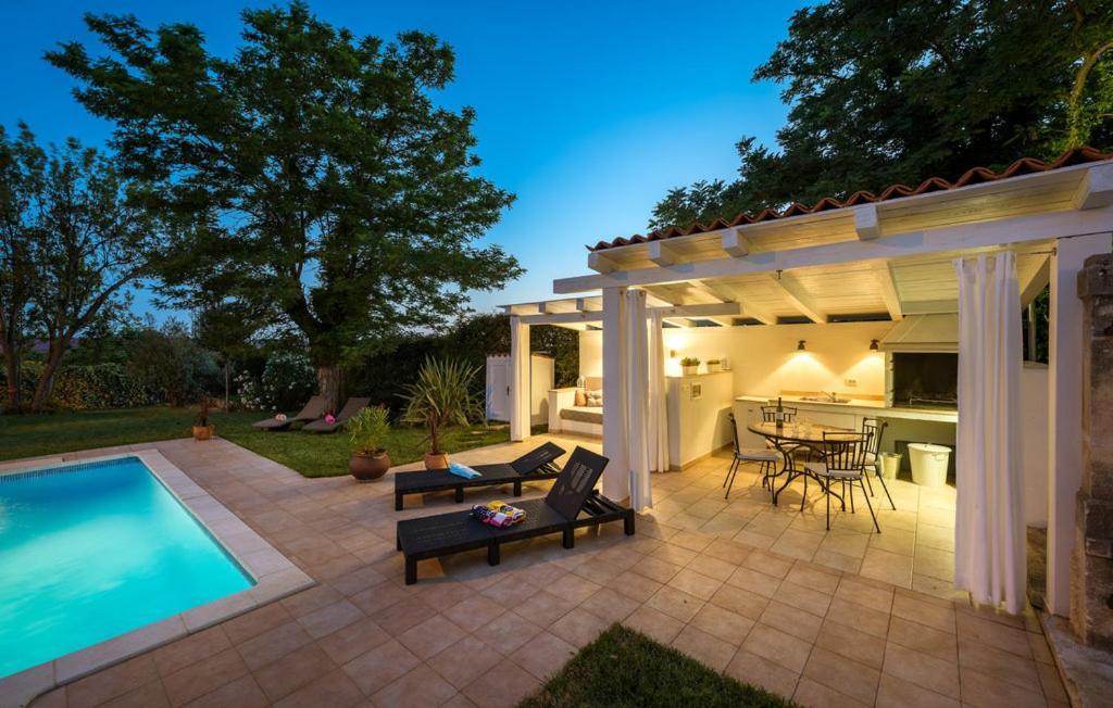 Villa Vigneri Novigrad  Luaran gambar